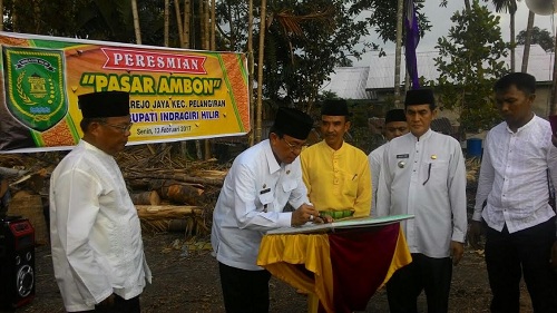Bupati HM Wardan Resmikan Lokasi Pasar Ambon Desa Tegal Rejo Jaya