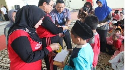 Bupati Wardan Hadiri Sunatan Massal Untuk Anak Kurang Mampu