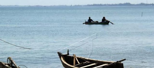 Nelayan di Inhil Hilang, Perahu Terombang-ambing