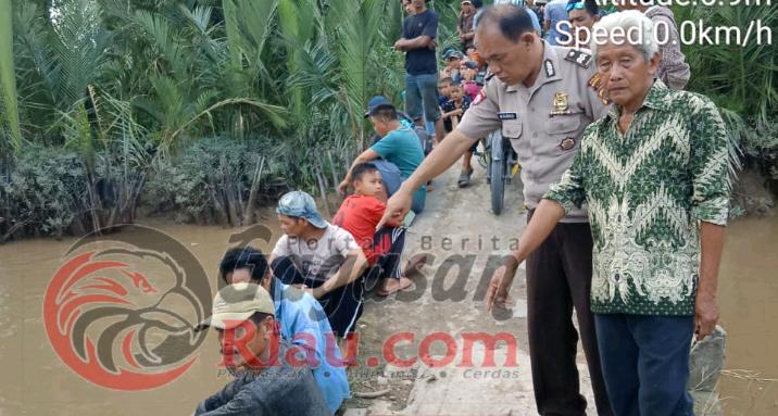 Saat Nyebrang Jembatan, Balita 2 Tahun Tenggelam di Parit Sungai Pinggan
