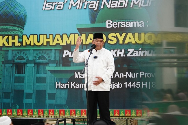 Edy Natar Nasution dan KH Syauqi MZ Hadiri Isra Miraj di Masjid Raya Annur