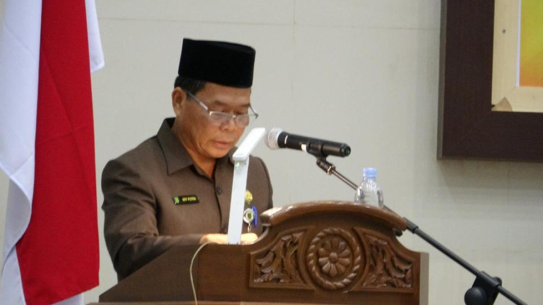 Pj Bupati Inhil Tanggapi Pandangan Fraksi DPRD dalam Rapat Paripurna APBD 2025