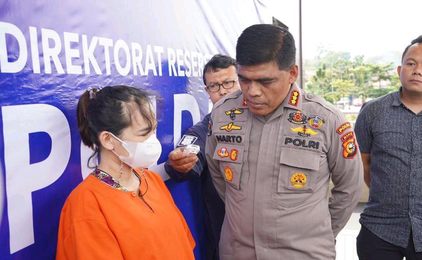 Polda Riau Tangkap Mantan Manager Bank CIMB Niaga Syariah Pekanbaru