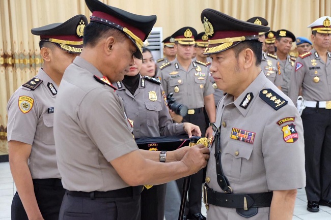 Kapolda Riau Pimpin Sertijab Irwasda dan Karo Rena