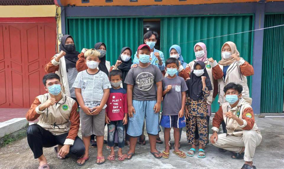 Mahasiswa KUKERTA Buka Rumah Belajar di Desa Lubuk Muda