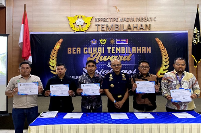 PT RSUP Raih Penghargaaan sebagai LO Terbaik Dalam Bea Cukai Tembilahan Award 2024