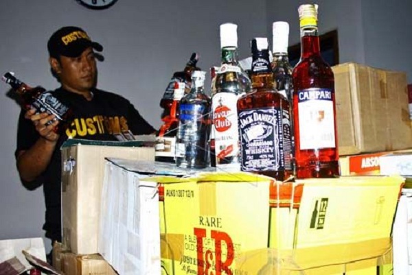 Ribuan Botol Miras Sitaan Hilang di Bea Dan Cukai Pekanbaru