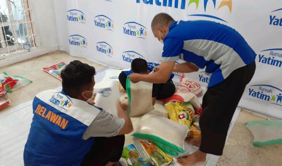 Rumah Yatim Persiapkan 100 Paket Bantuan untuk Warga Prasejahtera Riau