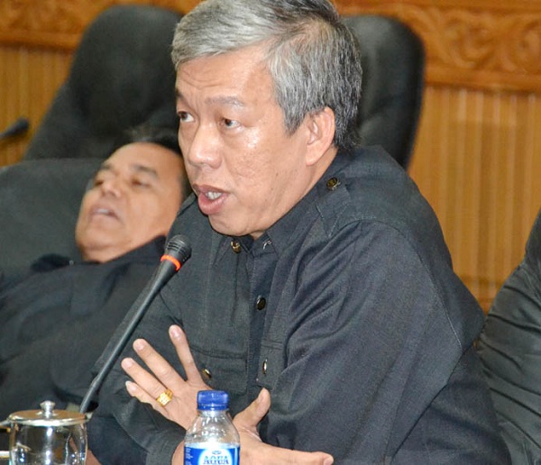 Suhendri Asnan Mantan Anggota DPRD Bengkalis Diperiksa KPK Terkait Dugaan Korupsi Proyek Jalan