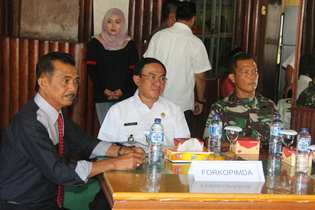 Bupati Inhil Hadiri Diskusi Public Fokus Ornop, Beberapa Perusahaan Justru Memilih Absen