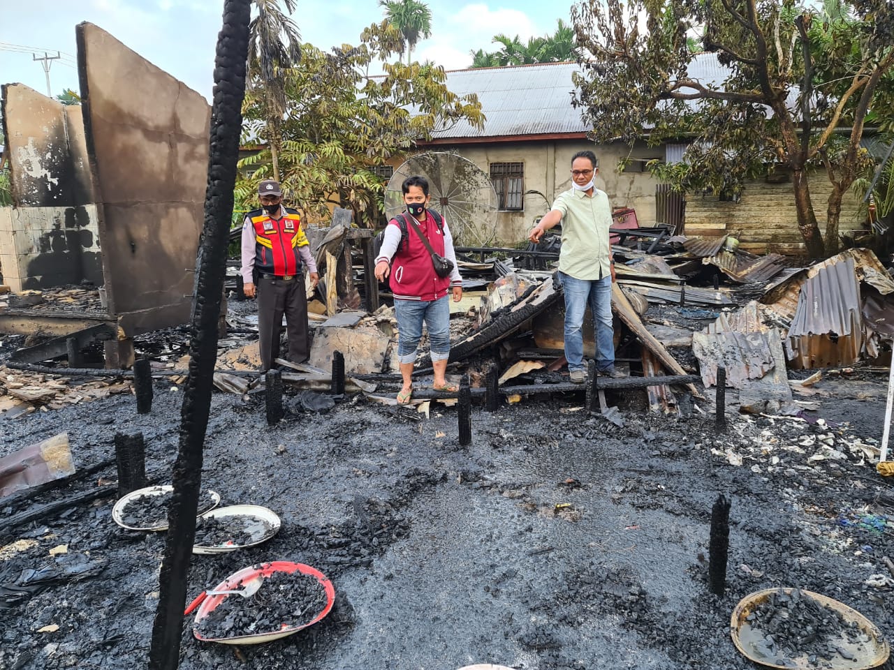 Kebakaran di Desa Teluk Pantaian, Satu Keluarga Terpanggang