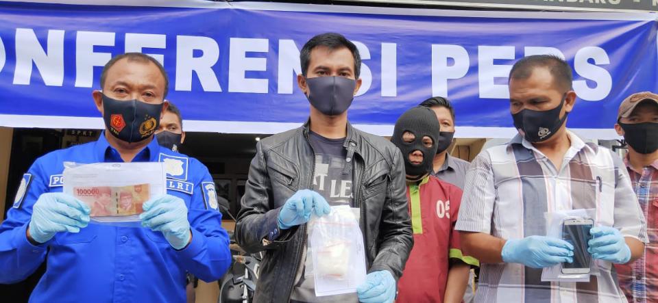 Pengedar Narkoba Tertangkap di Kelurahan Sukaramai Pekanbaru