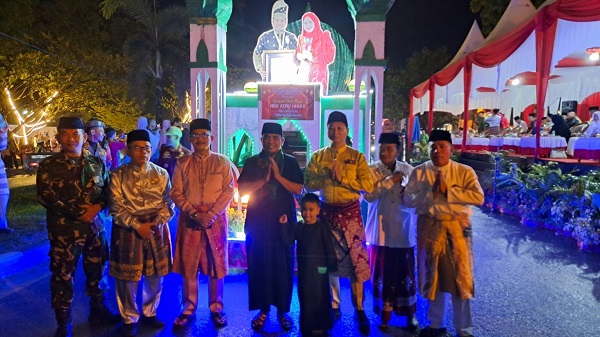 Semarak Idul Fitri 1445 H, Bupati Pelalawan Lepas Pawai Takbiran