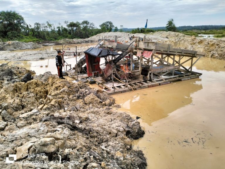 Polsek Singingi Musnahkan PETI Ilegal di Desa Kebun Lado