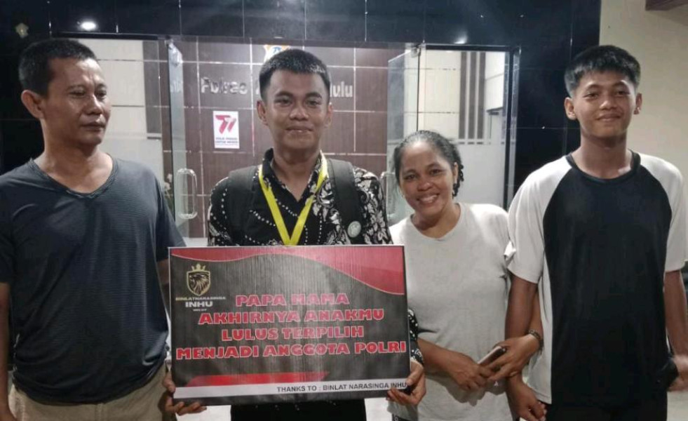 Salut, Anak Penjual Sepatu di Kota Rengat Lulus Polisi