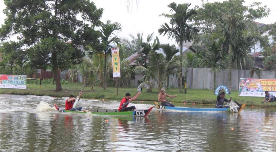 Meriahkan HUT TNI ke 77, Kodim Gelar Lomba Pacu Sampan