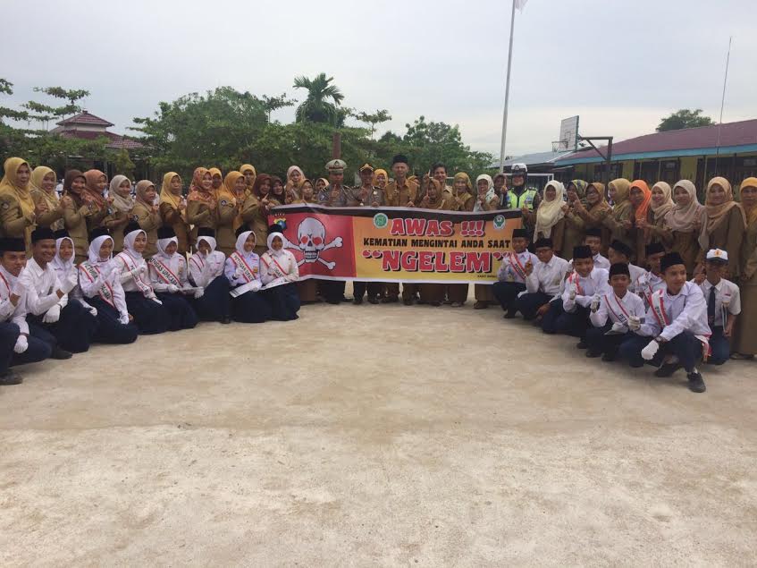 Polres Inhil Gelar Kegiatan Police Goes To School Dan Sosialisasi Penyalahgunaan Lem Kambing