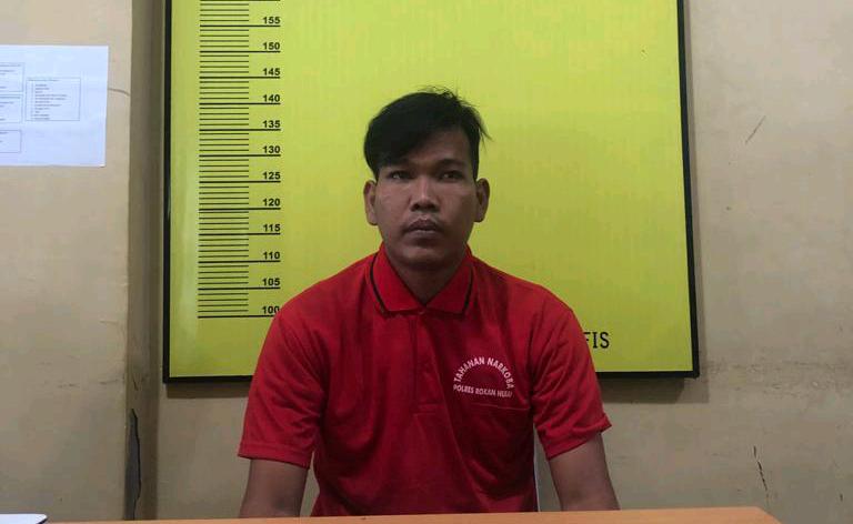 Sering Nyabu, Seorang Pria Dijemput Polisi di Dusun Suka Maju