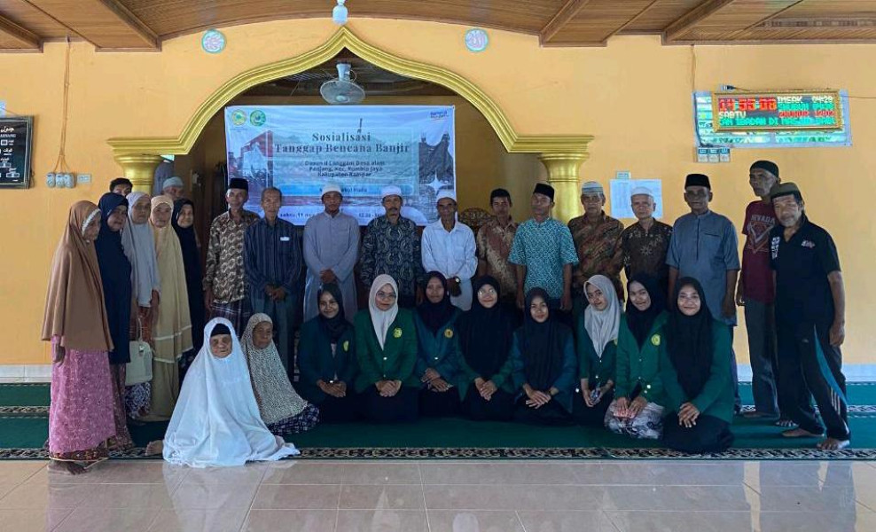 Mahasiswa Umri Persiapkan Warga Dusun II Langgam Desa Alam Panjang Hadapi Bencana Banjir