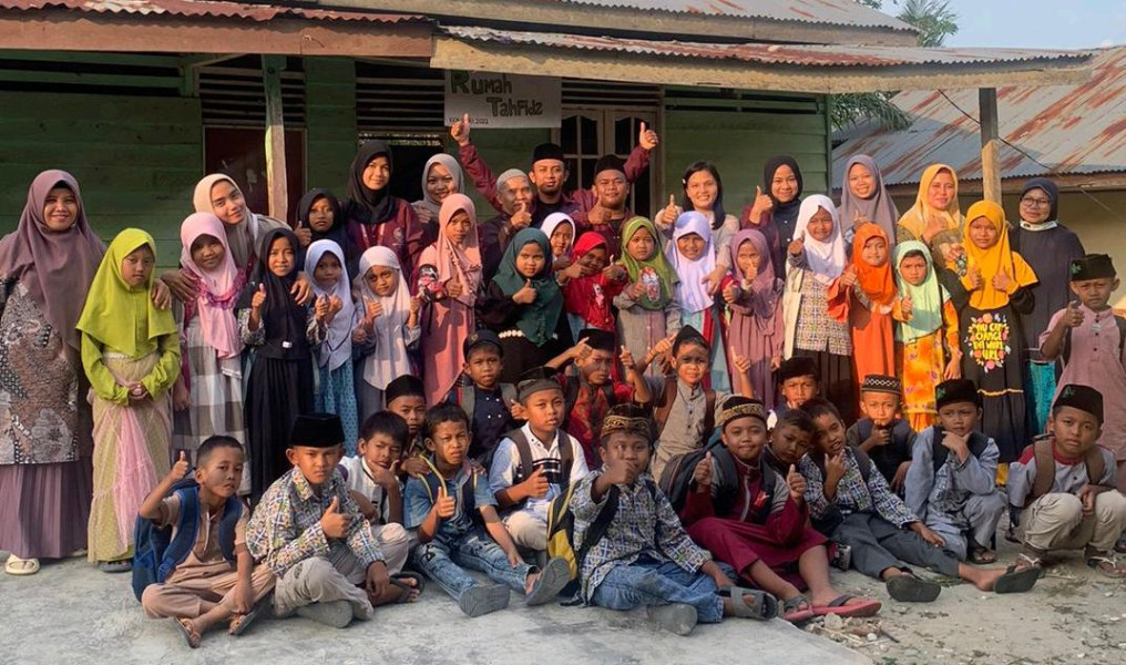 Mahasiswa KKN UMRI Wujudkan 'Rumah Tahfiz' Upaya Peningkatan Pendidikan di Desa Ringin