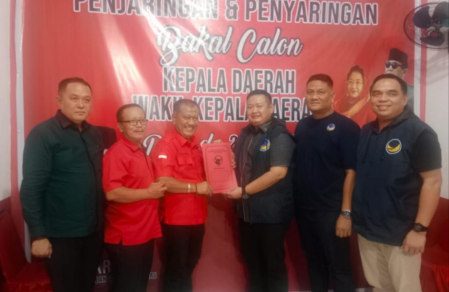 Maju Pilgubri, Yopi Arianto Mendaftar ke PDIP Riau