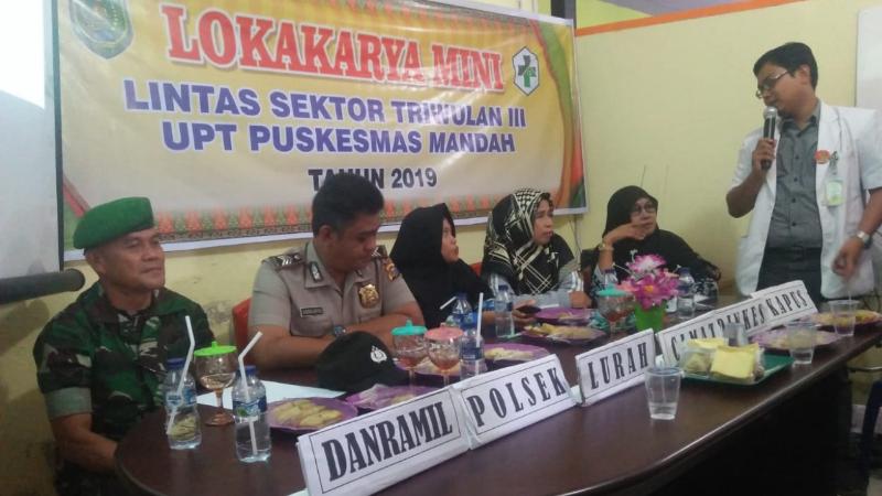 Babinsa Bakau Aceh Hadiri Loka Karya Mini Lintas Sektoral UPT Puskesmas Mandah