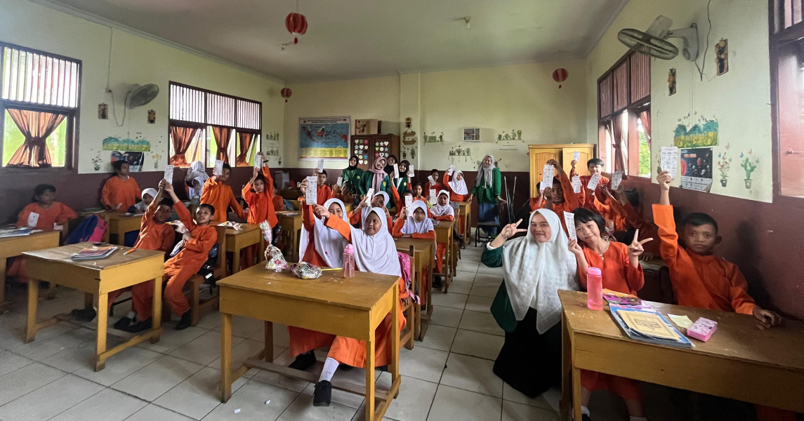 Mahasiswa UMRI Berikan Sosialisasi Tanggap Bencana Banjir di SD Negeri 148 Pekanbaru