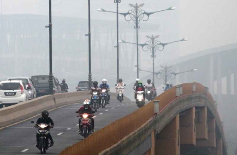 BNPB Tambah Personil Tanggulangi Asap Riau yang Makin Berbahaya