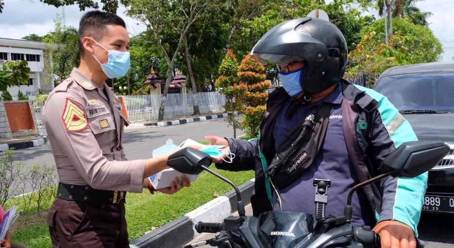 Peringati Hari Sumpah Pemuda, Taruna Akpol Riau Gelar Bhakti Sosial