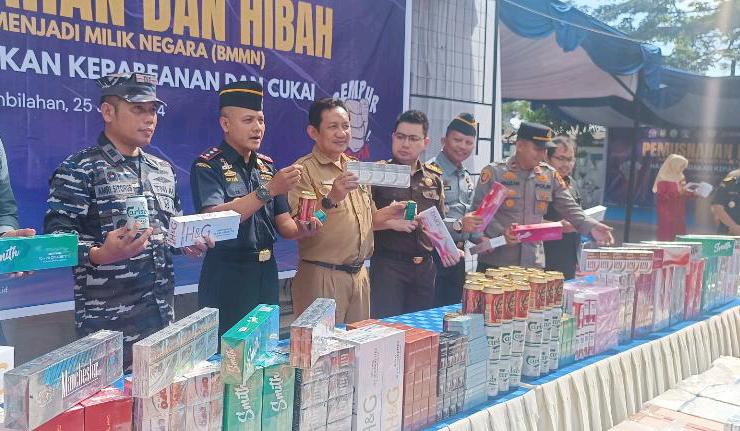 Bea Cukai Tembilahan Musnahkan Rokok, Miras dan Kosmetik Ilegal Senilai Rp3,2 Miliar