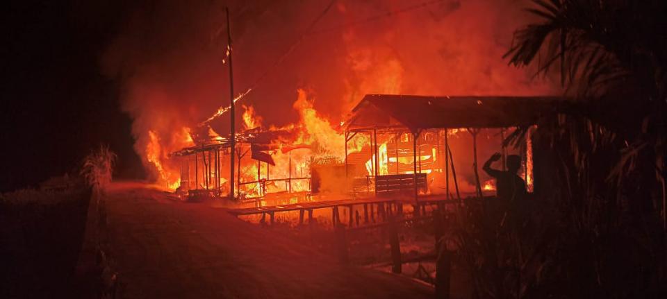 Malam Ramadhan, Api Hanguskan 3 Unit Rumah di Belengkong