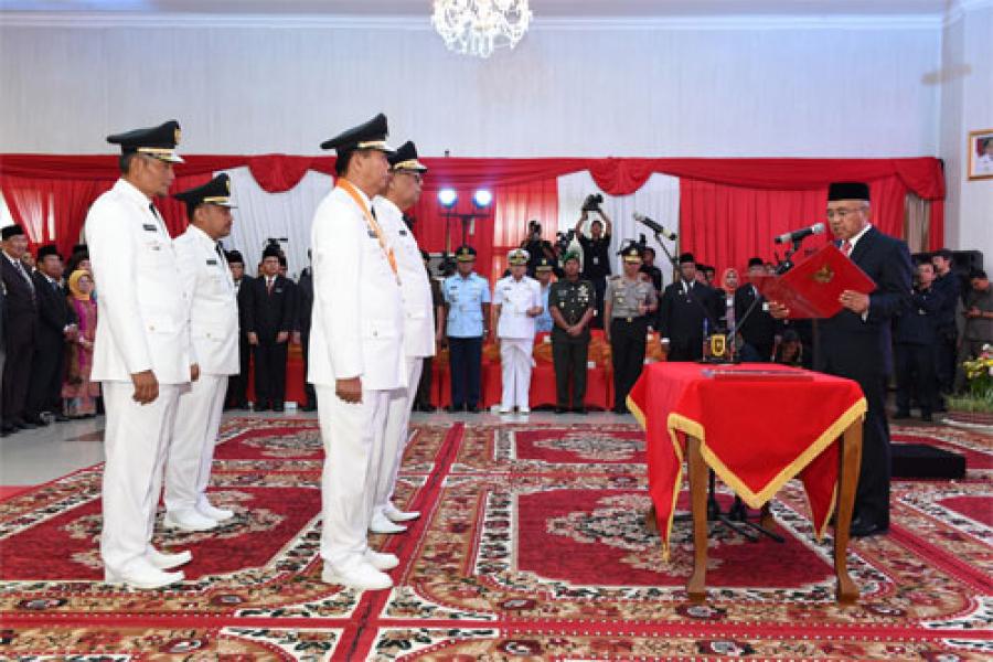 Lantik Walikota Pekanbaru dan Bupati Kampar, Gubri Berpesan Jalankan Amanah Sebaik-baiknya