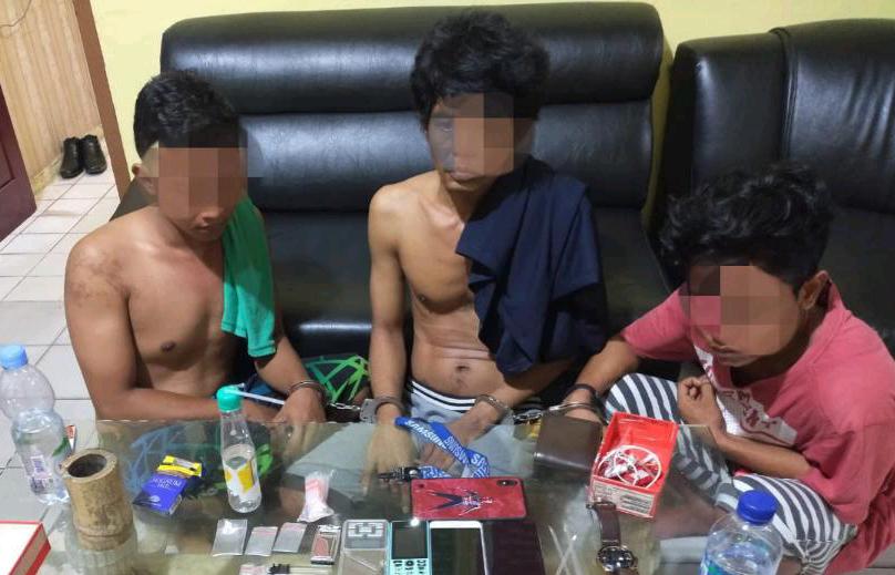 3 Pria Diduga Edarkan Sabu di Desa Kubang Jaya