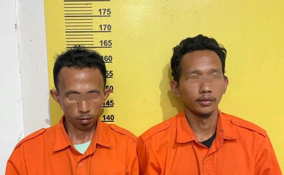 Kapolsek LBJ Bekuk 2 Pengedar Sabu di Desa Pontian Mekar