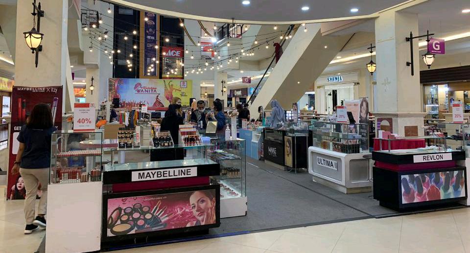 Mall Pekanbaru Dipadati Pengunjung Saat Akhir Pekan