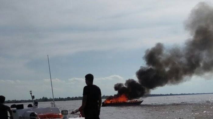 Speedboat Tujuan Tanjung Pinang Kepri Terbakar di Pelabuhan Pulau Kijang