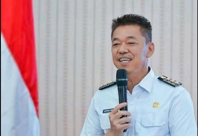 Salurkan BLT Kabupaten dan Menerima Ribuan Pegawai Honorer, Bupati Rohil : Akan kita tambah lagi