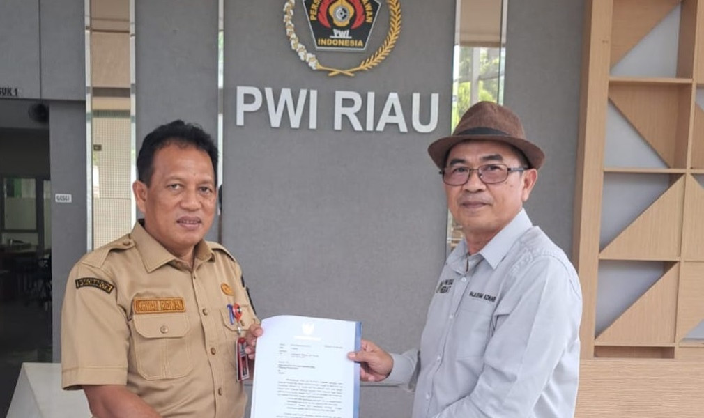 PWI Riau Terima Surat Dukungan Resmi untuk HPN 2025 Oleh Pemprov Riau