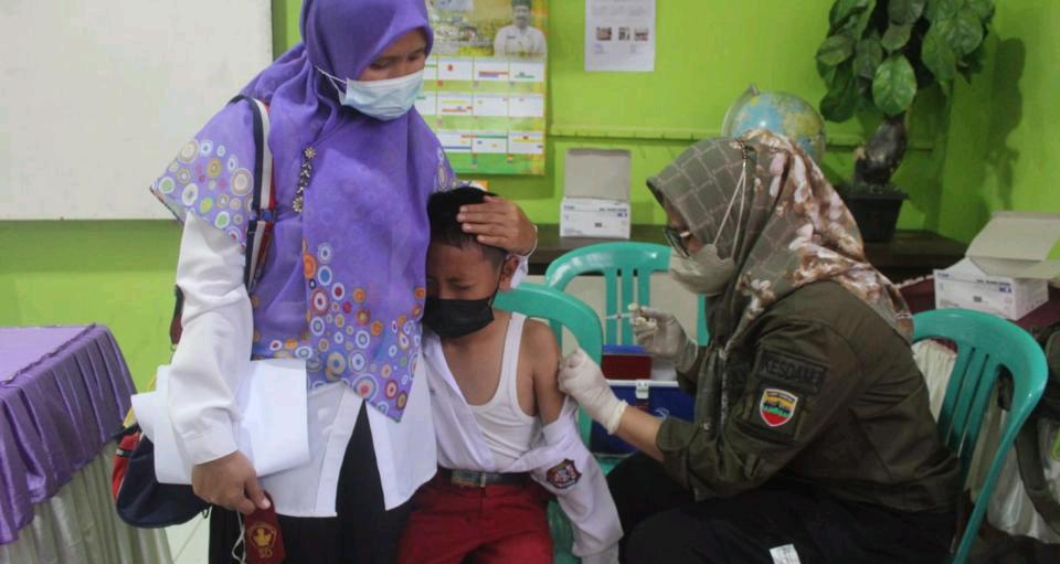 Kodim Inhil Semangat Gulirkan Vaksinasi di Sekolah Dasar