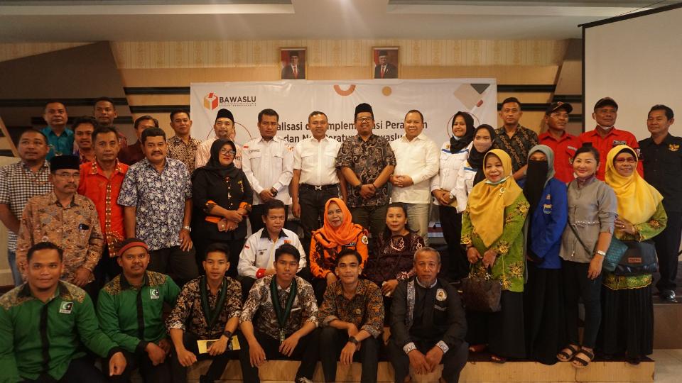 Bersama Bawaslu Riau, Abdul Wahid Sosialisasikan Peraturan Bawaslu