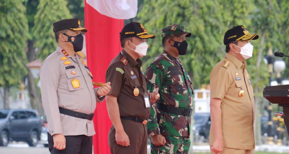 Apel Gelar Pasukan Ops Lilin 2021, Kapolda Riau : Dua Hal Yang Menjadi Atensi Yakni Pengamanan Nataru dan Pengendalian Covid-19