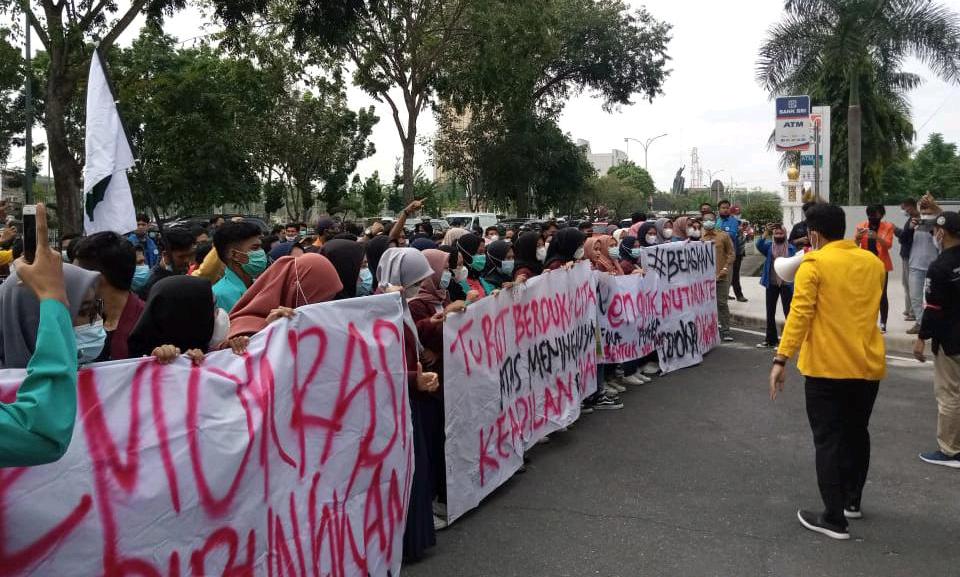 Mahasiswa Riau Ancam Akan Lakukan Aksi Besar-besaran