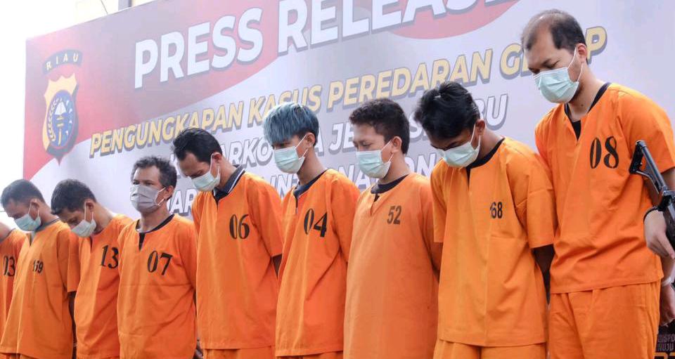 Dijanjikan Upah 15 Juta 11 Orang Selundupkan 80 Kg Sabu di Riau