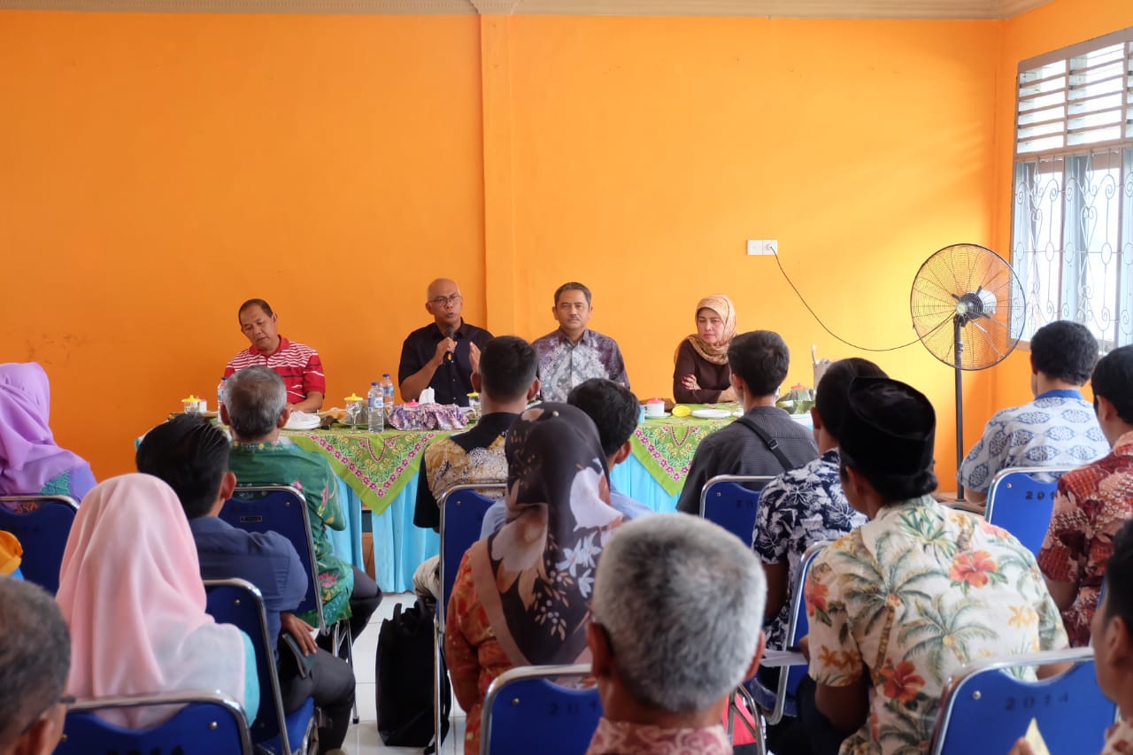 Bersama Sekdaprov Riau Lakukan Dialog Interaktif Dengan PPKL