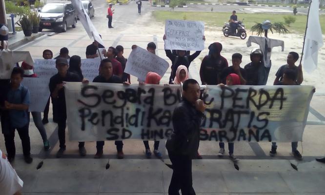 DPRD Riau Rancang Perda Pendidikan Gratis SD SMP, dan SMA