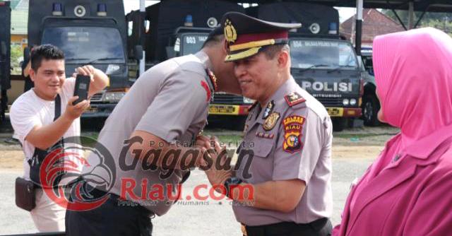 99 Personel Polres Inhil Naik Pangkat