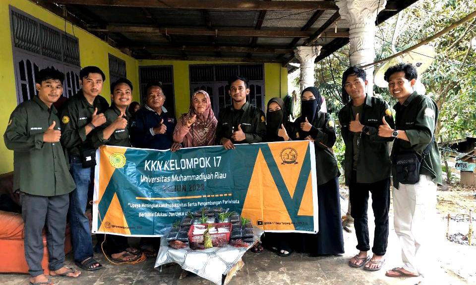 Mahasiswa KKN UMRI Hidupkan Kembali UMKM Desa Tanjung Alai XIII Koto Kampar