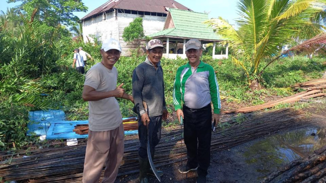 Camat Kuindra Galakkan Gotong Royong Jumat Bersih