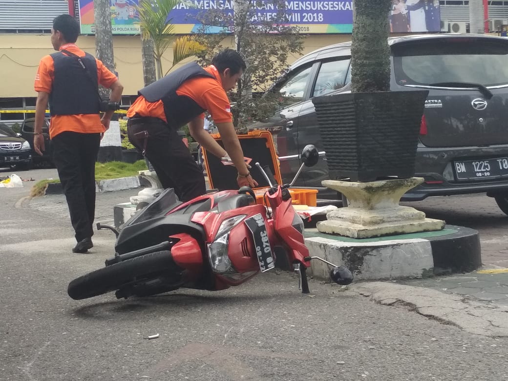 Penyerangan Mapolda Riau, 1 Polisi Tewas 2 Wartawan Terluka
