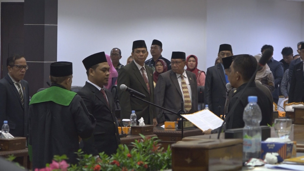 Ketua DPRD Inhil Pimpin Paripurna dan Ambil Sumpah Jabatan PAW Dari Fraksi Berkarya